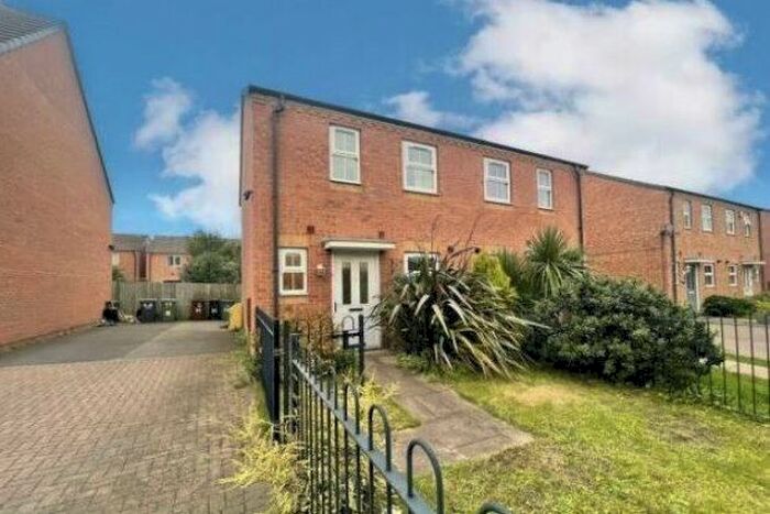 2 Bedroom Property To Rent In Yorkshire Grove, Walsall, WS2