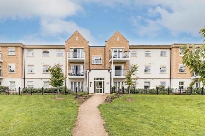 2 Bedroom Flat To Rent In Roper Crescent, Sunbury-On-Thames, TW16