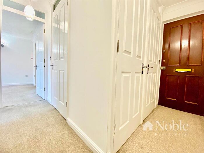 1 Bedroom Retirement Property To Rent In Queenswood House, Eastfield Road, Brentwood, CM14