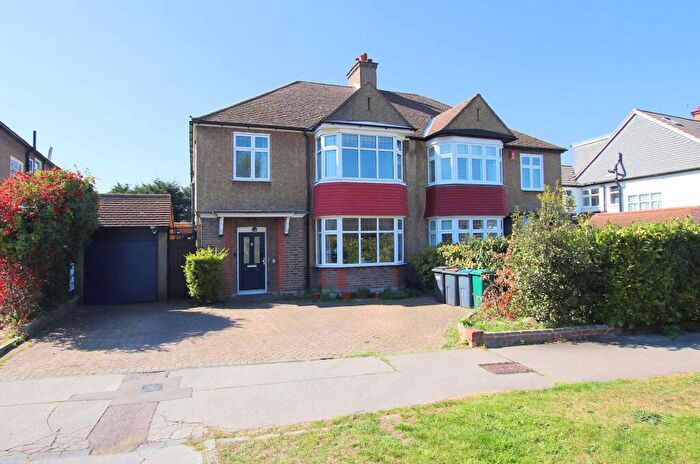 4 Bedroom Semi Detached House For Sale In Shirley Avenue, Shirley Park, CR0
