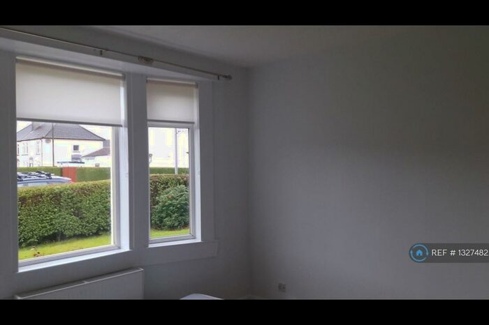 3 Bedroom Flat To Rent In Carlibar Avenue, Glasgow, G13