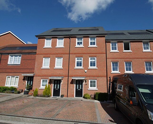 4 Bedroom Terraced House For Sale In Woodland Road, Dunton Green, Sevenoaks, TN14