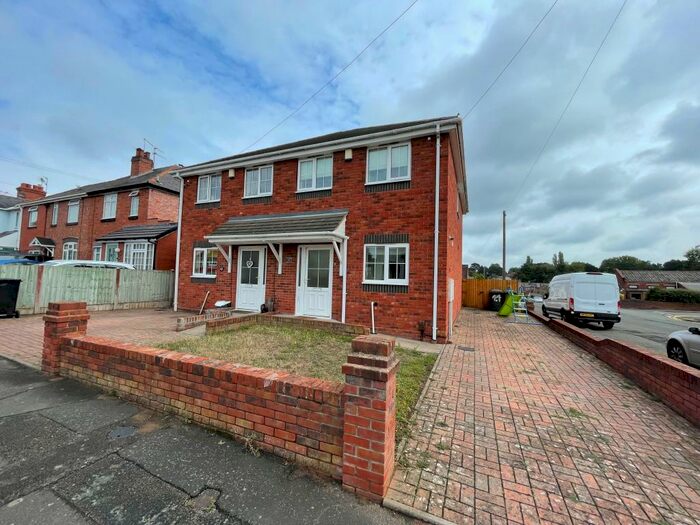 3 Bedroom House To Rent In Kidderminster, Worcestershire, DY11