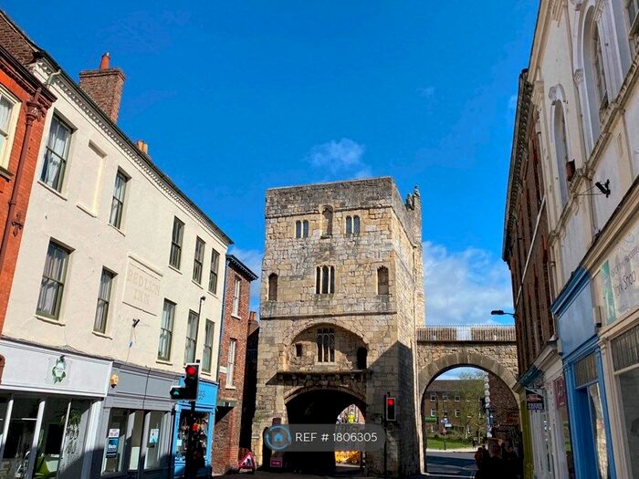 1 Bedroom Flat To Rent In Goodramgate, York, YO1