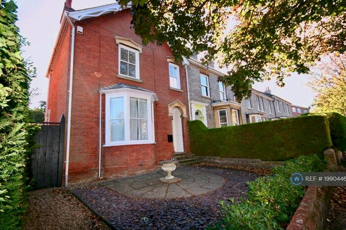 4 Bedroom Detached House To Rent In York Road, Bury St. Edmunds, IP33