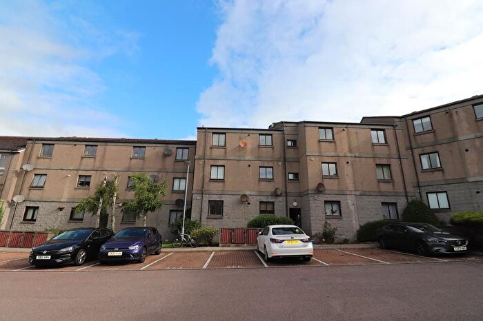 2 Bedroom Flat To Rent In Errol Street, Ground Floor, AB24