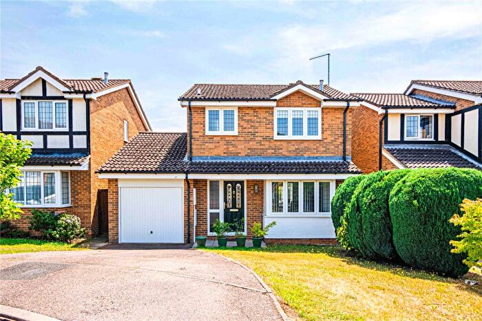 3 Bedroom Detached House For Sale In Speedwell Close, Chaulden, Hemel Hempstead, Hertfordshire, HP1