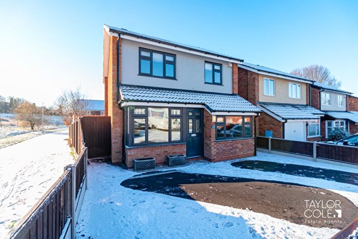 3 Bedroom Detached House For Sale In Foxglove, Amington, Tamworth, B77