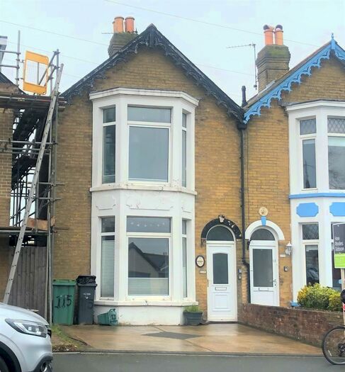 3 Bedroom Semi-Detached House To Rent In Mill Hill Road, Cowes, PO31