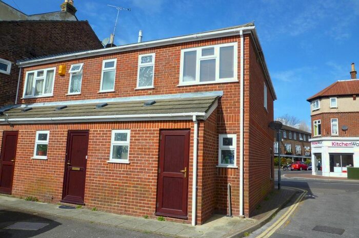 1 Bedroom Flat To Rent In Stoke Road, Gosport, PO12