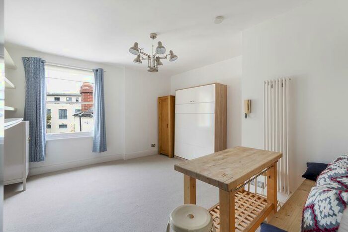 Flat To Rent In Clifton Hill, Clifton Village, BS8