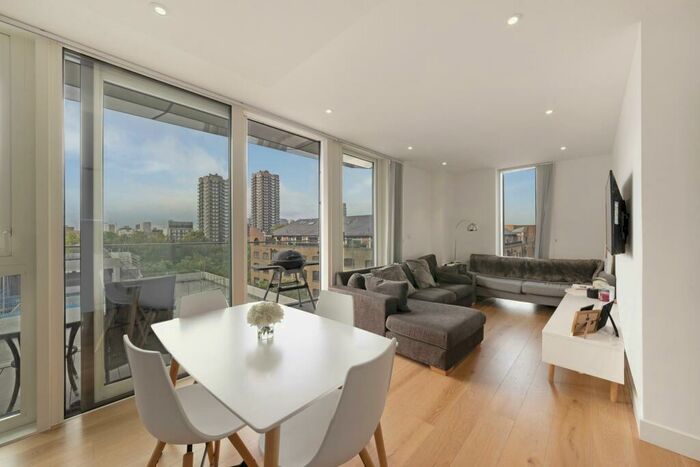 2 Bedroom Apartment To Rent In Counter House, London Dock, Wapping, E1W