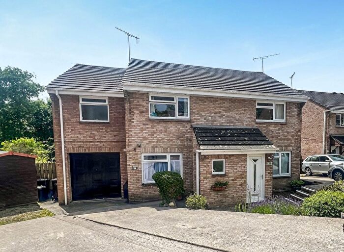 3 Bedroom Semi-detached House For Sale In Wavish Park, Torpoint, PL11