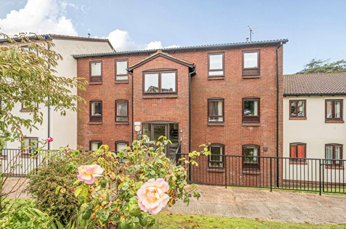 2 Bedroom Flat For Sale In Pebble Court, Paignton, Torbay, TQ4