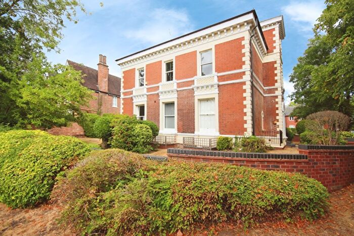 4 Bedroom Flat For Sale In Lucas Court, Leamington Spa, Warwickshire, CV32