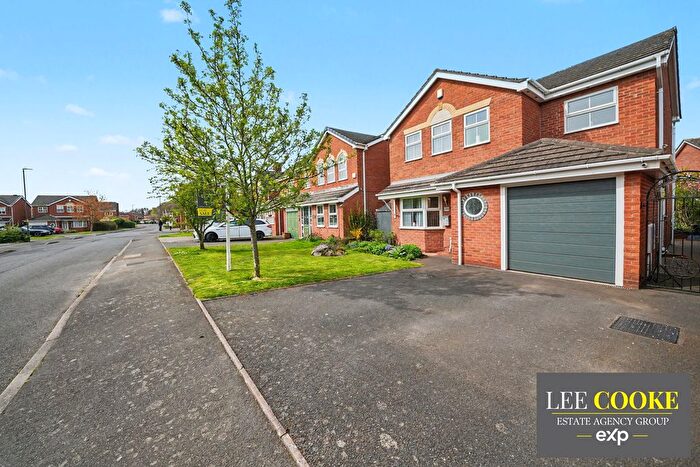 4 Bedroom Detached House For Sale In Fairburn Crescent, Pelsall, Walsall, WS3