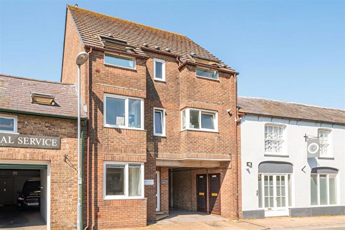 1 Bedroom Flat For Sale In Princes Street, Dorchester, DT1