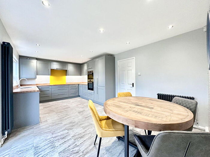 4 Bedroom Detached House For Sale In Grassholme Drive, Offerton, Stockport, SK2