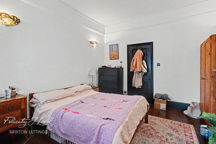 2 Bedroom Flat To Rent In Shakespeare Road, London, SE24