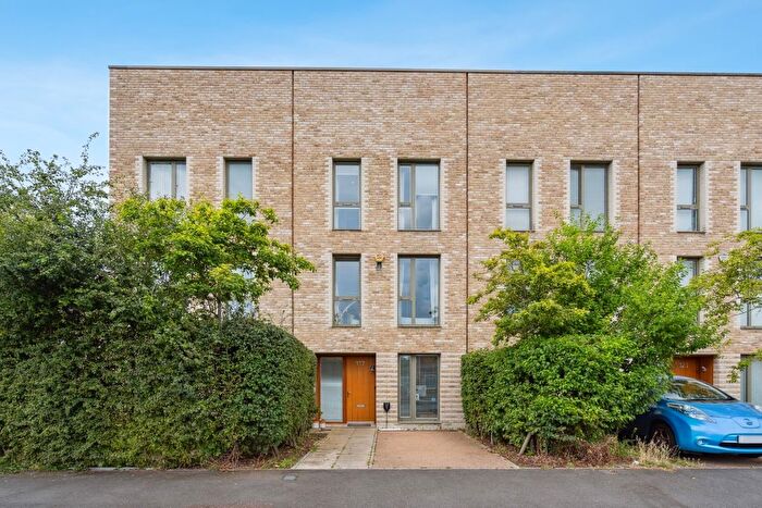 4 Bedroom Terraced House To Rent In Kings Drive, Edgware, HA8