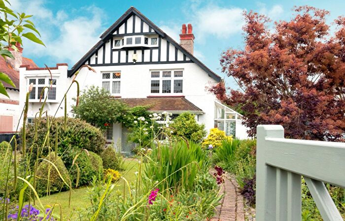 4 Bedroom Detached House For Sale In Buckingham Road, Shoreham-By-Sea, BN43