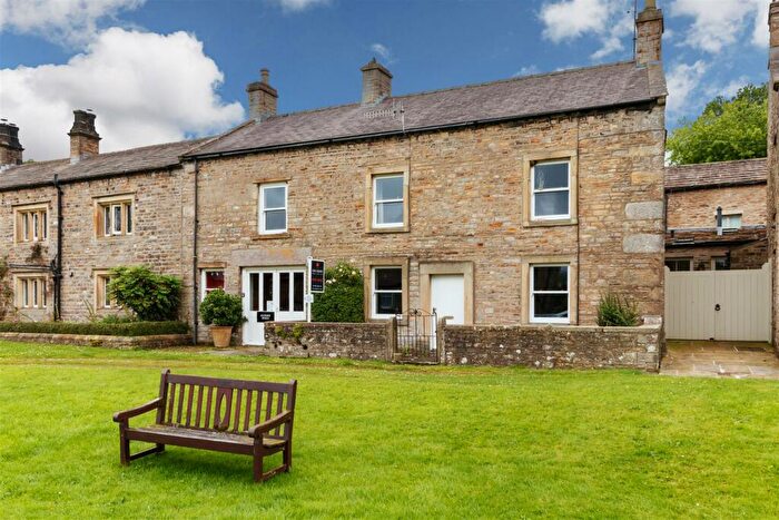 4 Bedroom Character Property For Sale In Moorside, West Burton, Leyburn, DL8