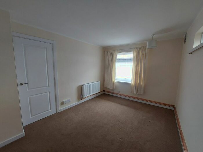 1 Bedroom Flat To Rent In Old Redbridge Road, Southampton, SO15