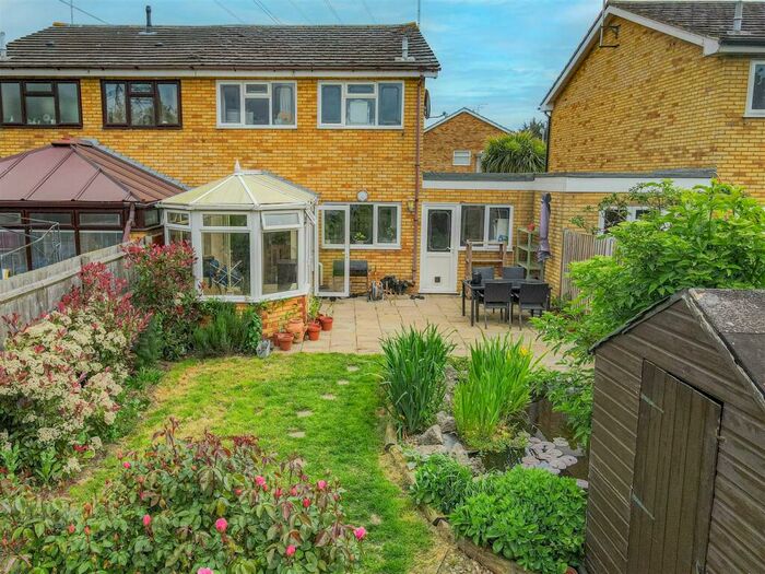 3 Bedroom Semi-Detached House For Sale In Garden Close, Althorne, Chelmsford, CM3