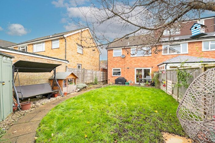 3 Bedroom Semi Detached House For Sale In Bryants Acre, Wendover, HP22