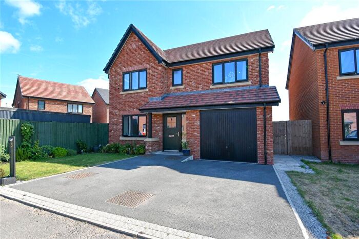 4 Bedroom Detached House For Sale In Wolverton Avenue, Moreton, Wirral, CH46