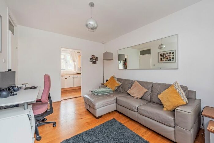 1 Bedroom Flat To Rent In Landridge Road, London, SW6