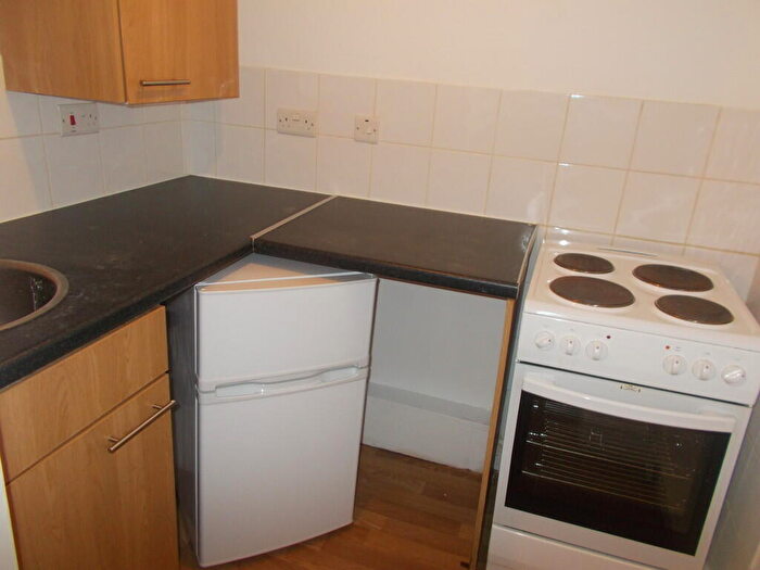 1 Bedroom Flat To Rent In Denzil Avenue, Southampton, SO14
