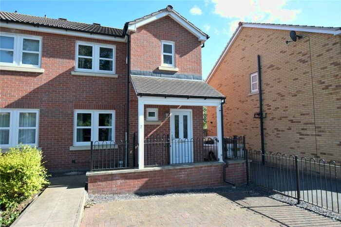 3 Bedroom Semi-Detached House To Rent In Hawthorn Mews, Leeds, LS14