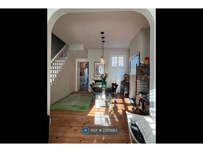 2 Bedroom End Of Terrace House To Rent In Shortlands Gardens, Bromley, BR2