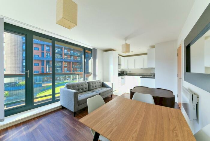 1 Bedroom Apartment To Rent In The Sphere, Hallsville Road, Canning Town, E16