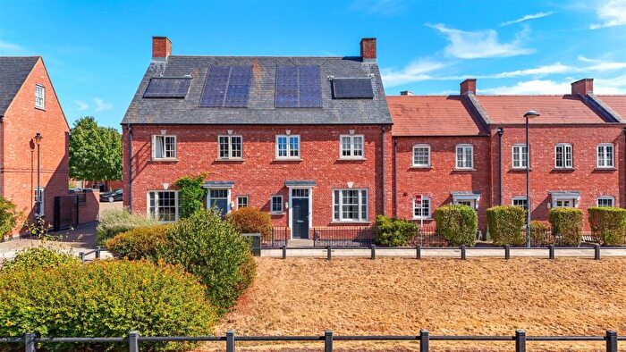 4 Bedroom Terraced House For Sale In Scribers Drive, Upton, Northampton, NN5