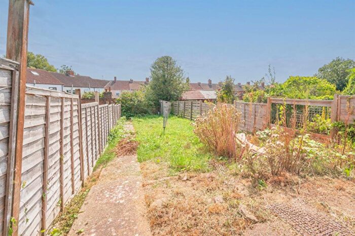3 Bedroom Terraced House For Sale In Gordon Street, Rothwell, Kettering, NN14