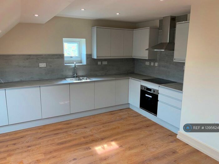 1 Bedroom Flat To Rent In High Street, Newmarket, CB8
