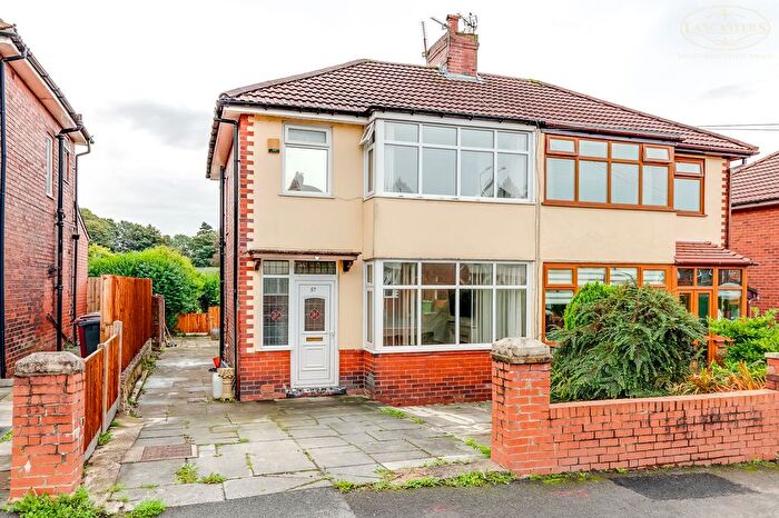 3 Bedroom Semi Detached House For Sale In Longworth Road, Horwich, Bolton, BL6