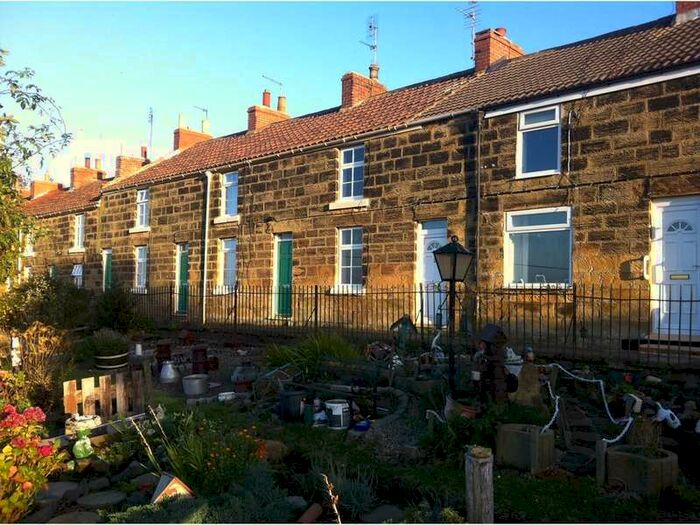 3 Bedroom Cottage To Rent In Prospect Place, TS12