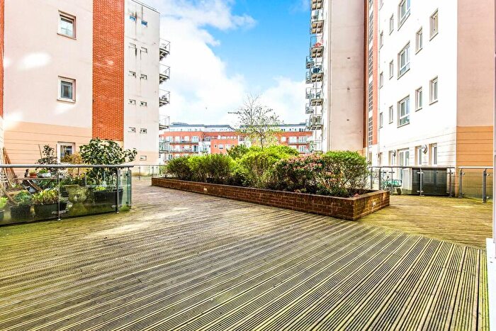 2 Bedroom Flat To Rent In Briton Street, Southampton, Hampshire, SO14
