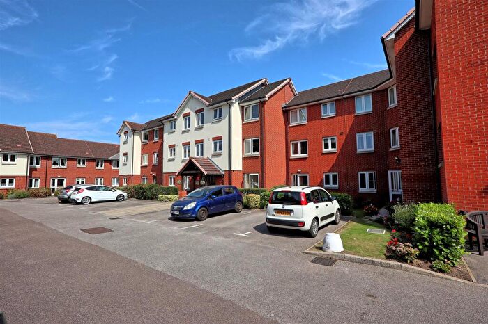 1 Bedroom Flat To Rent In - Church Road, Hadleigh, Benfleet, SS7