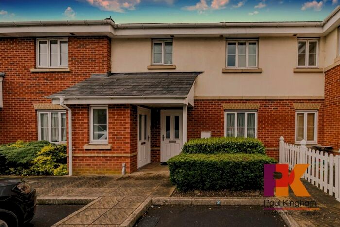 2 Bedroom Flat To Rent In Blackbird Mews, High Wycombe, HP10