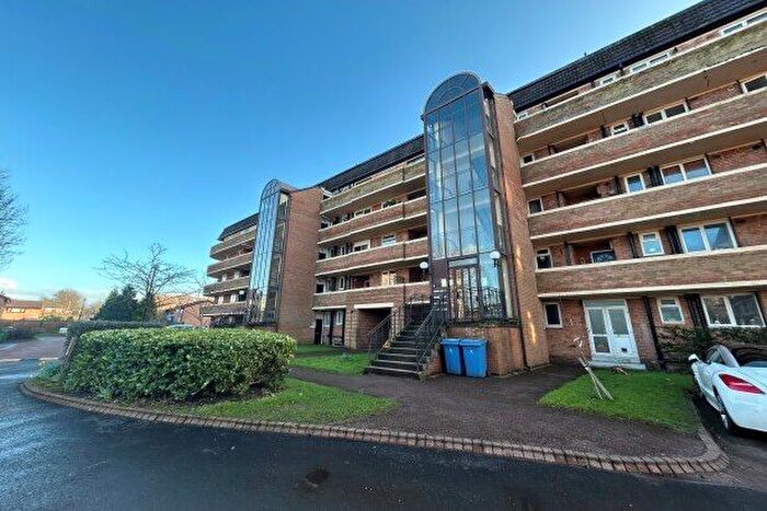 1 Bedroom Flat To Rent In Minster Court, Liverpool, L7