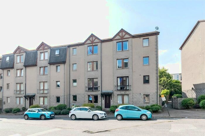 2 Bedroom Flat To Rent In Glendale Mews, Aberdeen, AB11