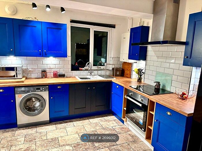 3 Bedroom Terraced House To Rent In Tom Shepley Street, Hyde, SK14