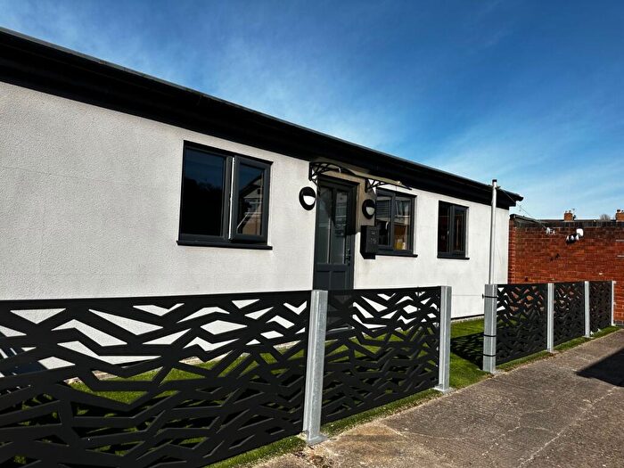 2 Bedroom Flat To Rent In Old Brickyard, Nottingham, Nottinghamshire, NG3