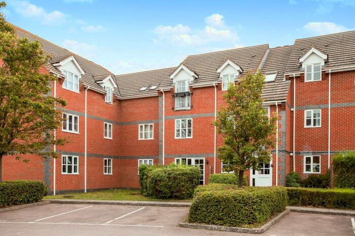 2 Bedroom Apartment To Rent In Laburnum House, The Beeches, Woodhead Drive, CB4