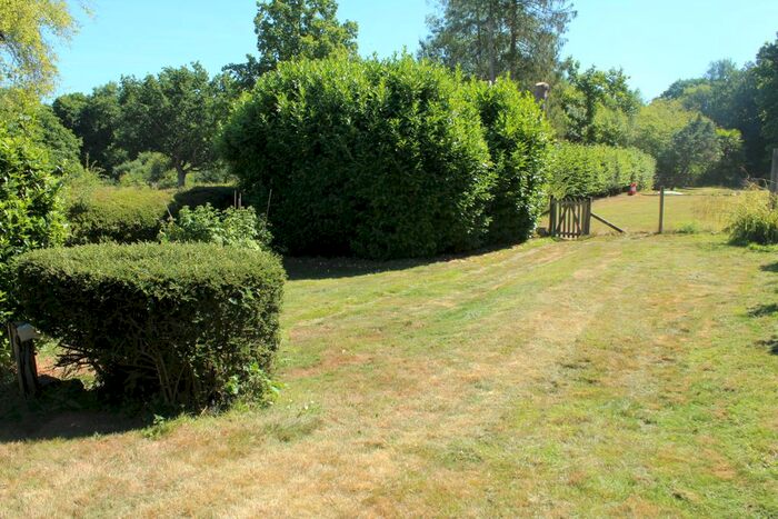 5 Bedroom Farmhouse To Rent In Knowle Lane, Cranleigh, GU6