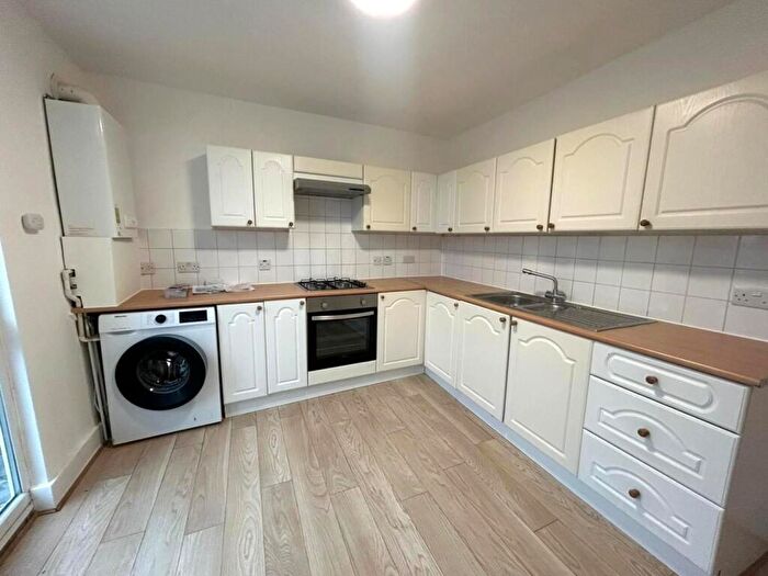 2 Bedroom Apartment To Rent In Auckland Hill, West Norwood, London, SE27